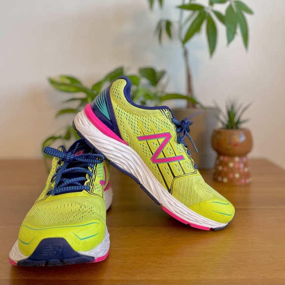 New Balance Shoes - New Balance Shoes Womens New Balance 680v5 Ridetech Womens Running Shoes